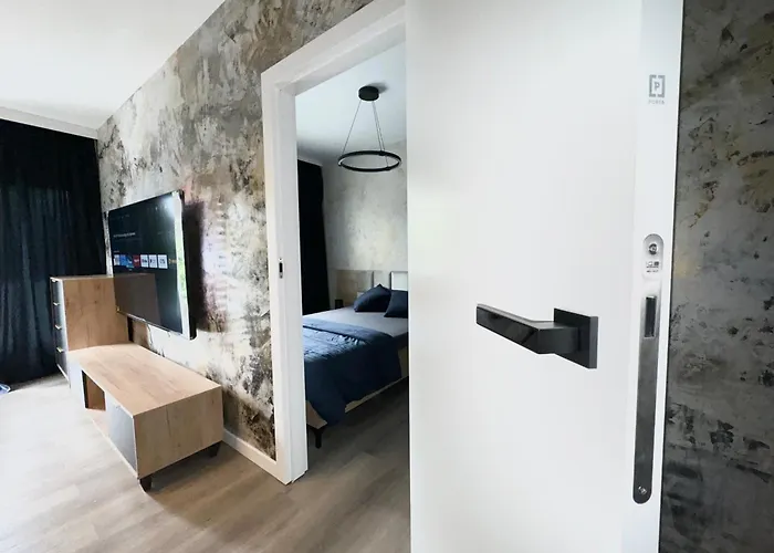 Invest In Poland דירה